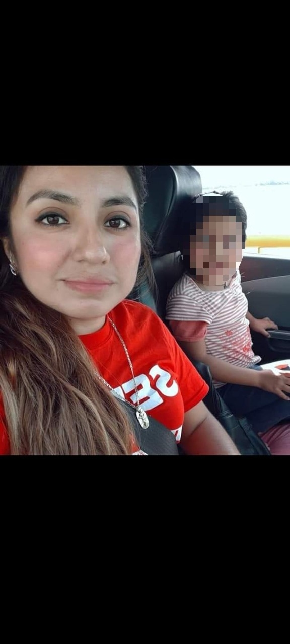 El asesino y su pareja se llevaron a las dos niñas. El asesino y su pareja se llevaron a las dos niñas.