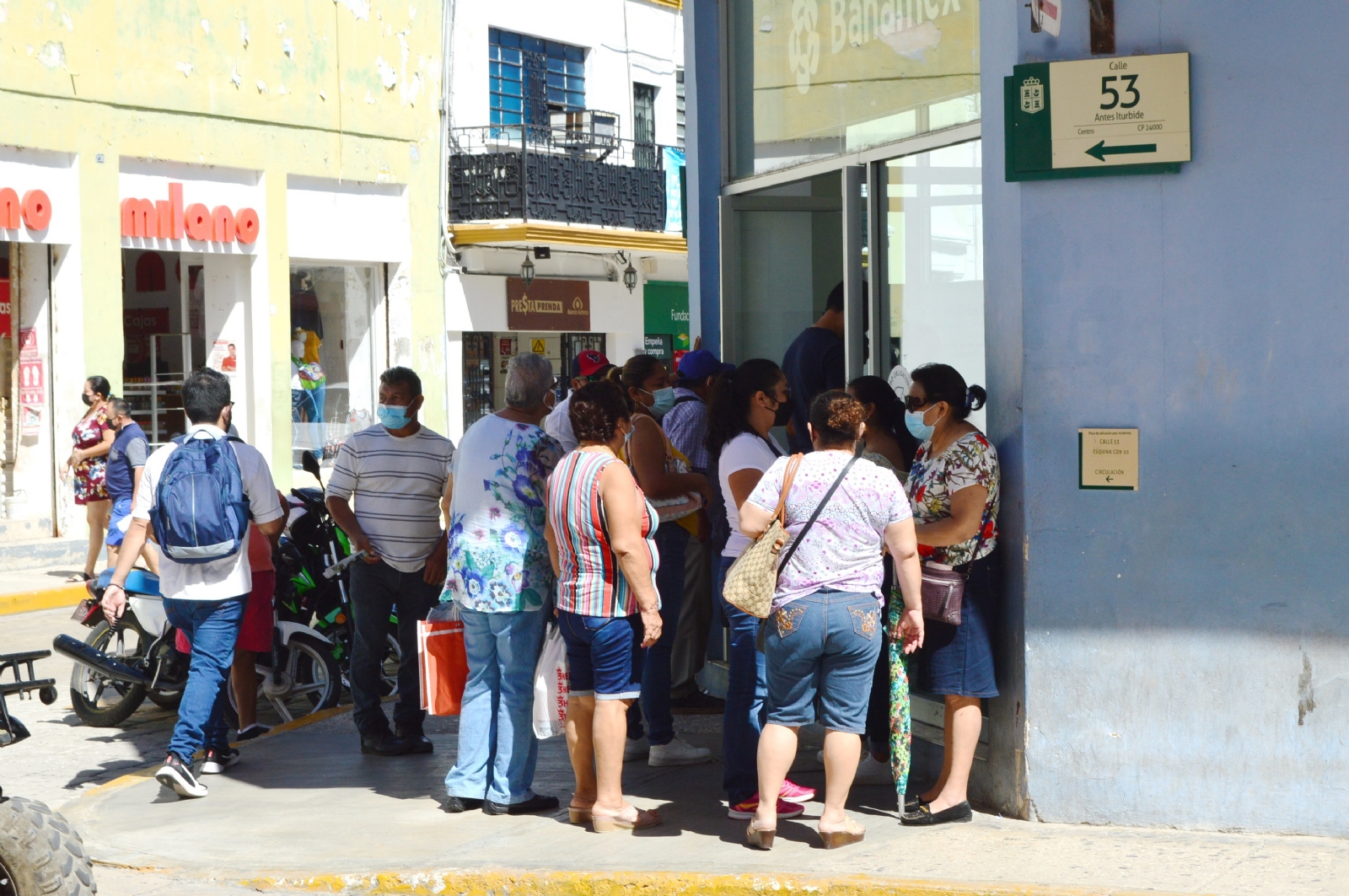 Las estrategias principales para evitar el contagio de COVID-19 son el uso adecuado del tapabocas y la Sana Distancia, pero no se aplica del todo en la ciudad