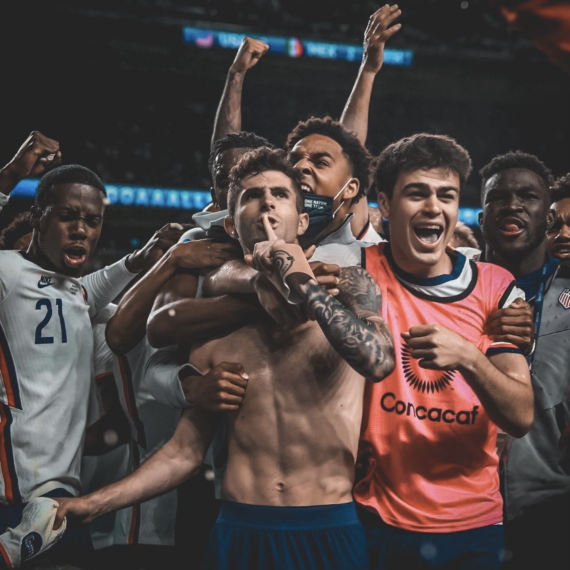 Noche triste para los aztecas durante el hexagonal de Concacaf, pues perdieron de manera merecida ante la selección de Estados Unidos