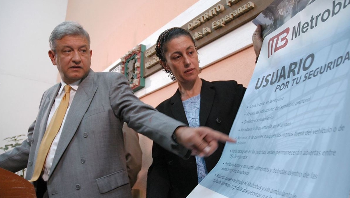 El mensaje está acompañado por una fotografía que muestra López Obrador que en ese momento era jefe de Gobierno de la capital. Foto: Especial