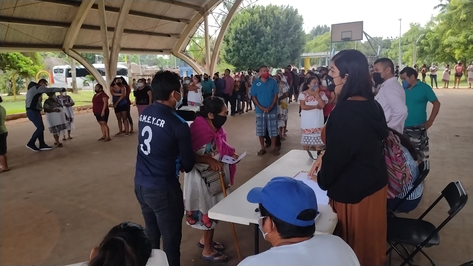 En las comunidades de Tepich, Polyuc, Laguna Kana, Dzula, XHazil Sur y X Pichil, se realiza las elecciones de alcaldes