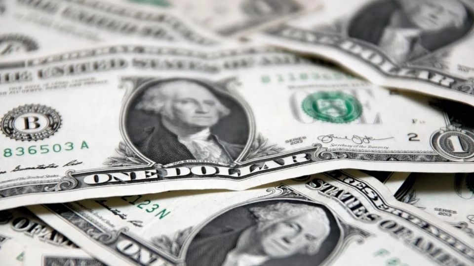 El dólar se cotizó levemente por arriba de los 20 pesos mexicanos, según la casa de cambio dentro del Aeropuerto Internacional de Cancún El dólar se cotizó levemente por arriba de los 20 pesos mexicanos, según la casa de cambio dentro del Aeropuerto Internacional de Cancún