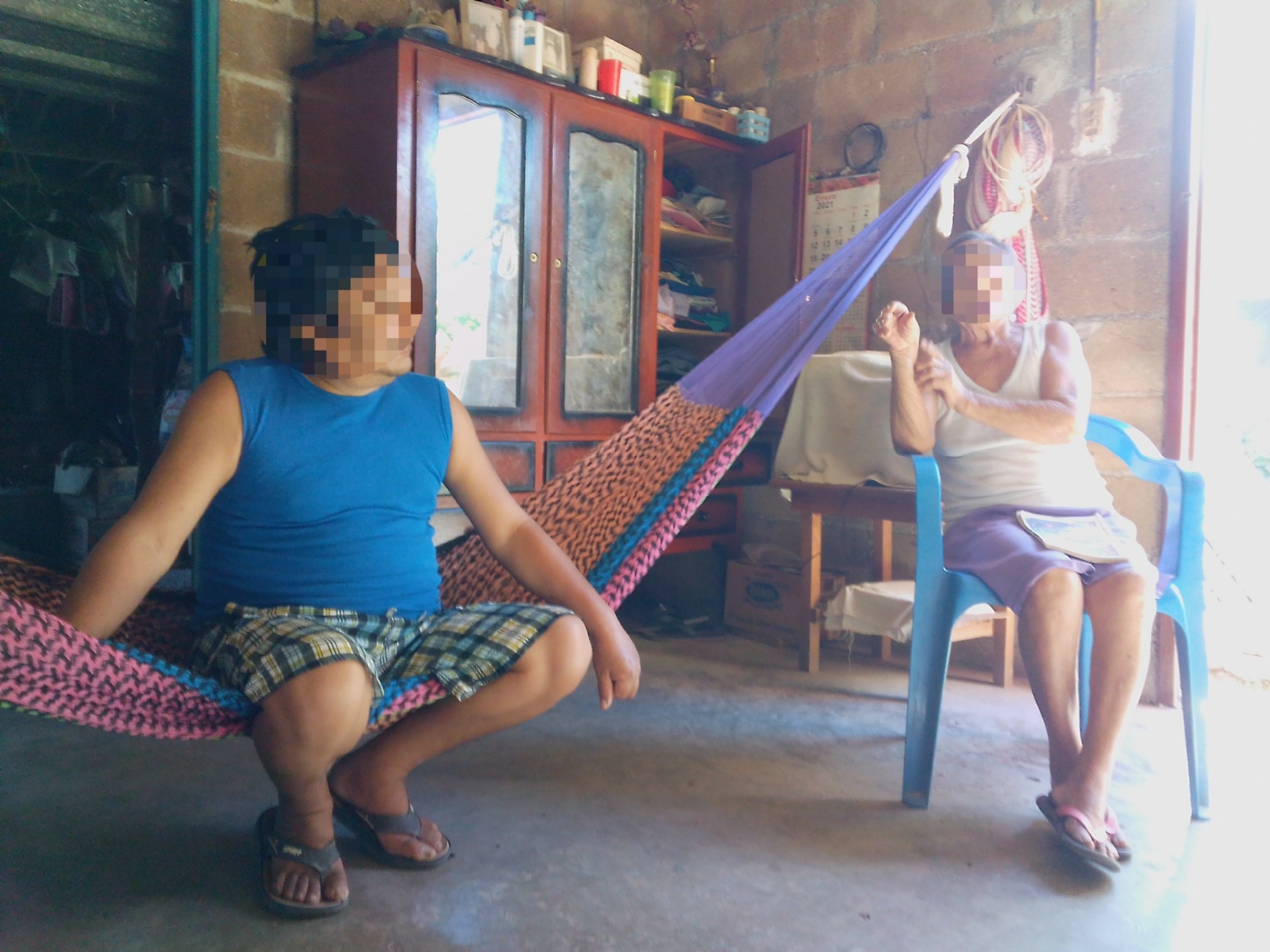 Lucila Pech Dzul dijo que tiene una pequeña tienda en la localidad, cuyas bajas ventas le impiden sostener a su familia
