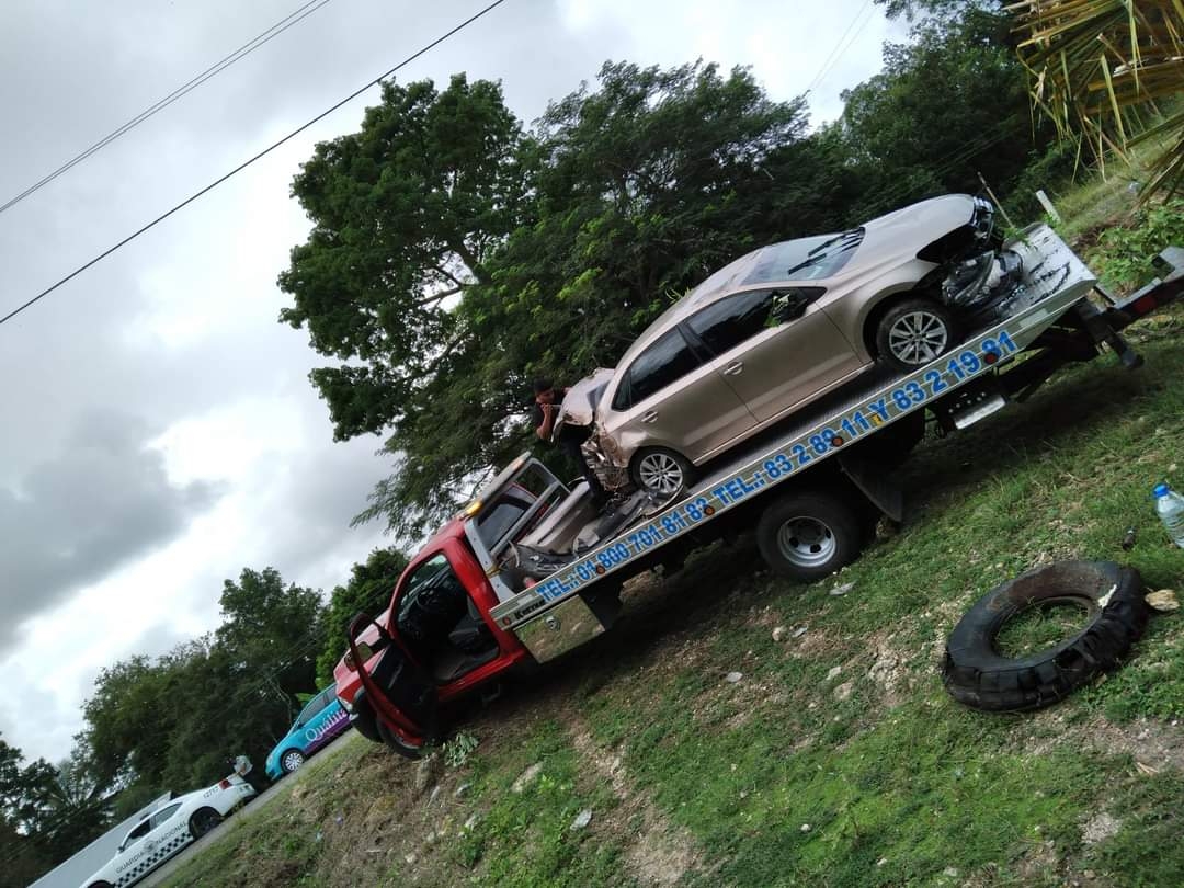 A pesar de lo aparatoso del percance, no se reportaron personas lesionadas en el accidente A pesar de lo aparatoso del percance, no se reportaron personas lesionadas en el accidente