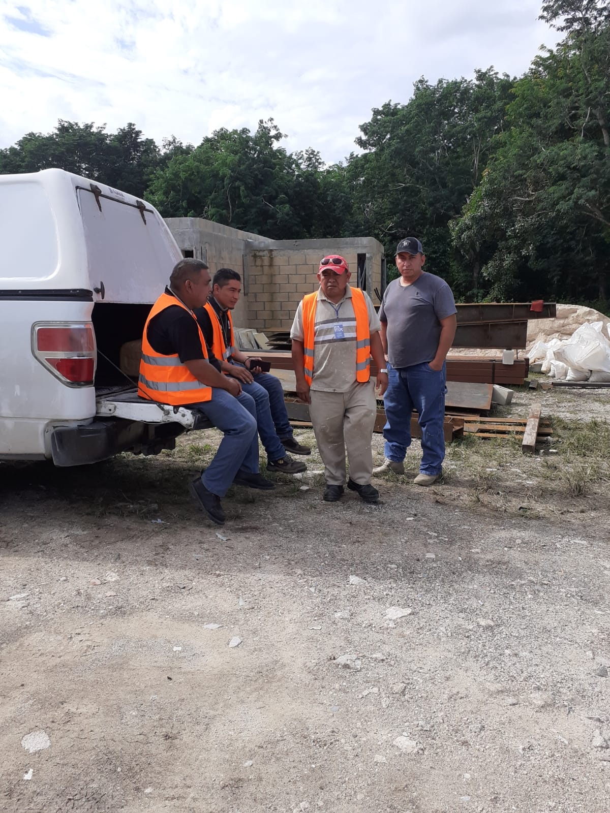 Los quejosos afirman que ASUR es quien no ha depositado el dinero a la Empresa Constructora