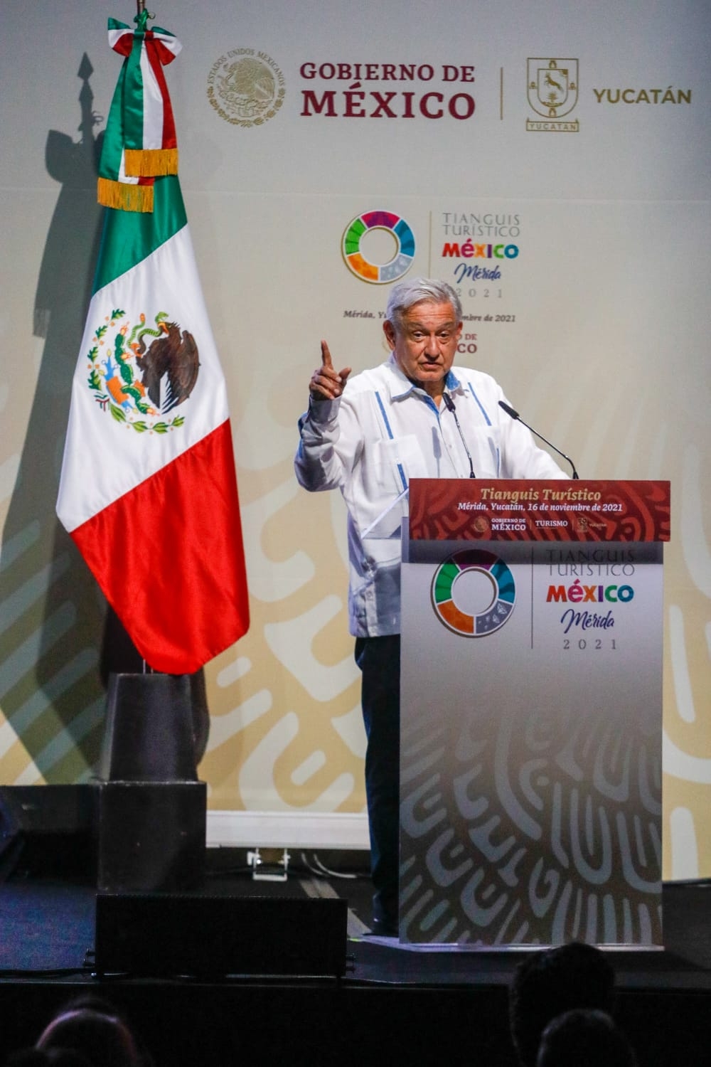 El mandatario encabezó la inauguración del evento desde el Centro Internacional de Congresos