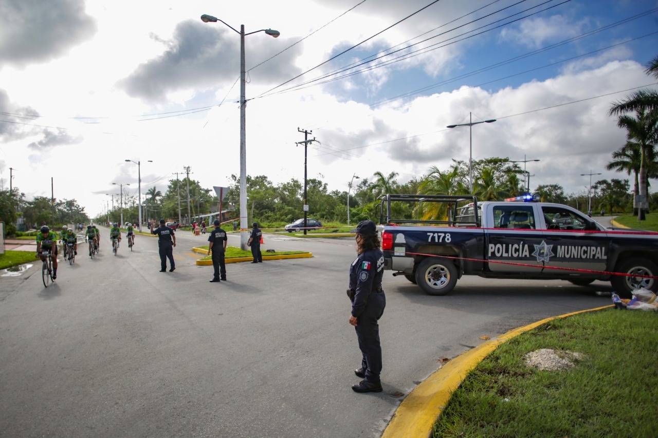 Anuncian cierre de avenidas por evento navideño en Cancún