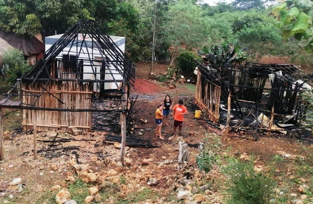 Mujer pierde su casa tras incendio en José Maria Morelos; pide ayuda para reconstruirla