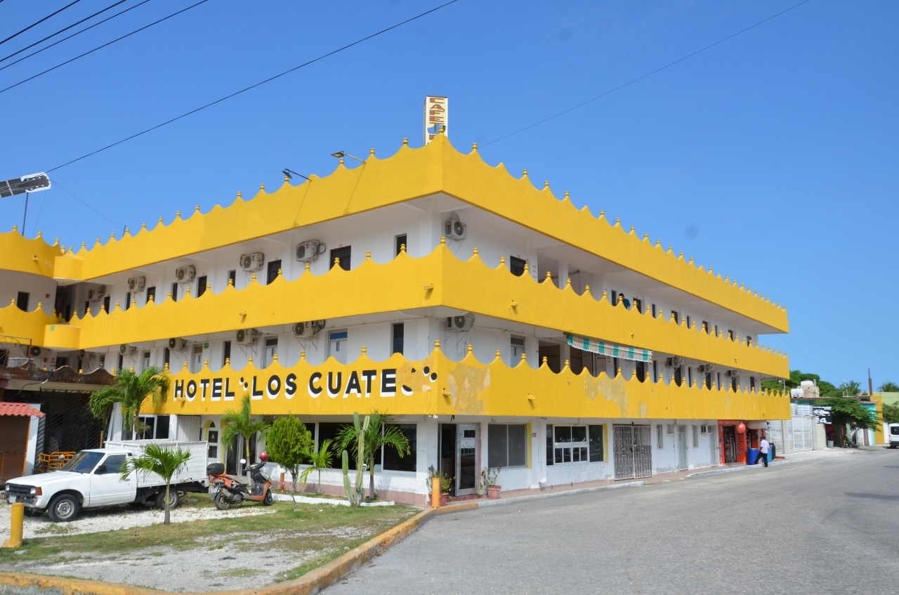 Algunos empresarios y casas de hospedaje con literas están al borde de la quiebra. Algunos empresarios y casas de hospedaje con literas están al borde de la quiebra.
