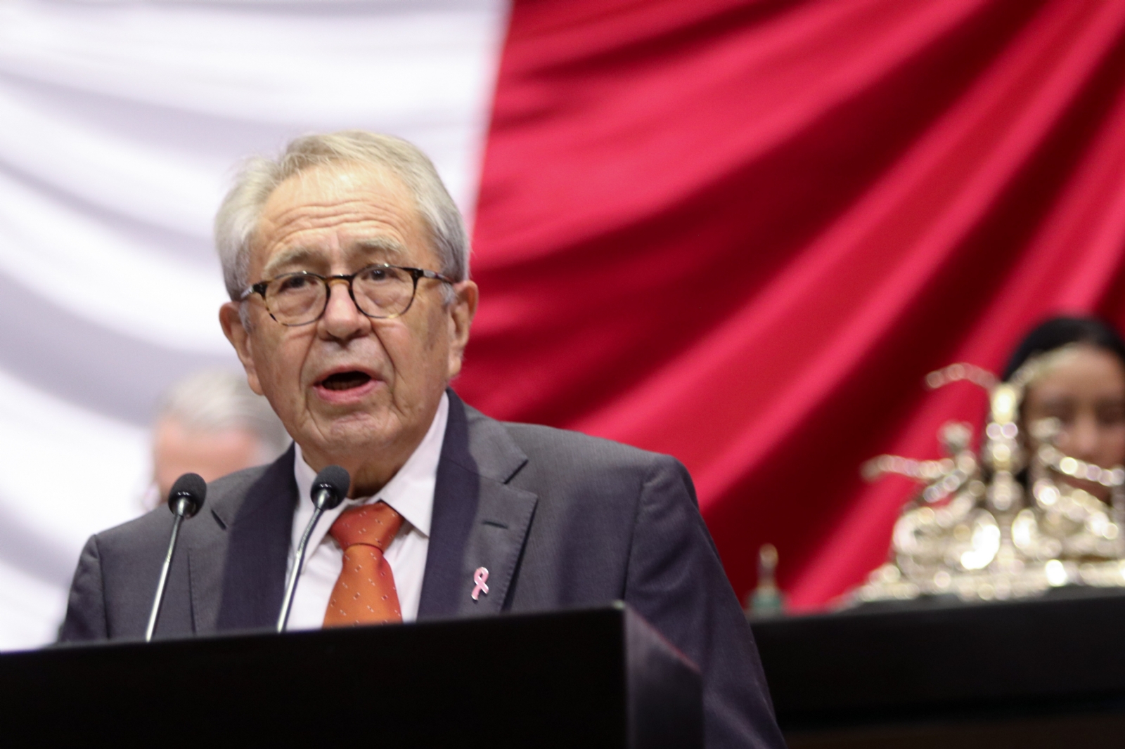 Alcocer habría renunciado por el regaño que recibió de López Obrador por la falta de medicamentos Alcocer habría renunciado por el regaño que recibió de López Obrador por la falta de medicamentos