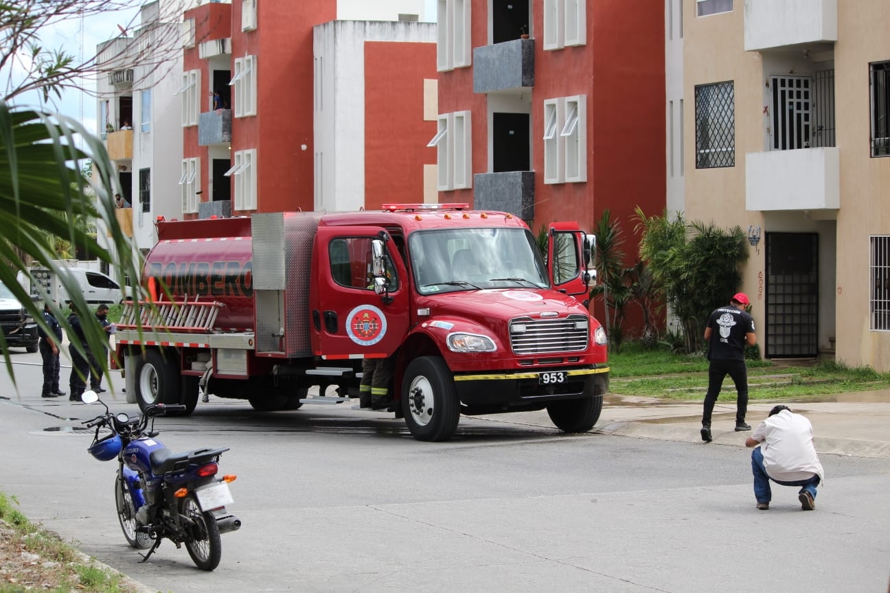 Al parecer un cortocircuito ocasionó un incendio en un departamento del fraccionamiento Vista Real
