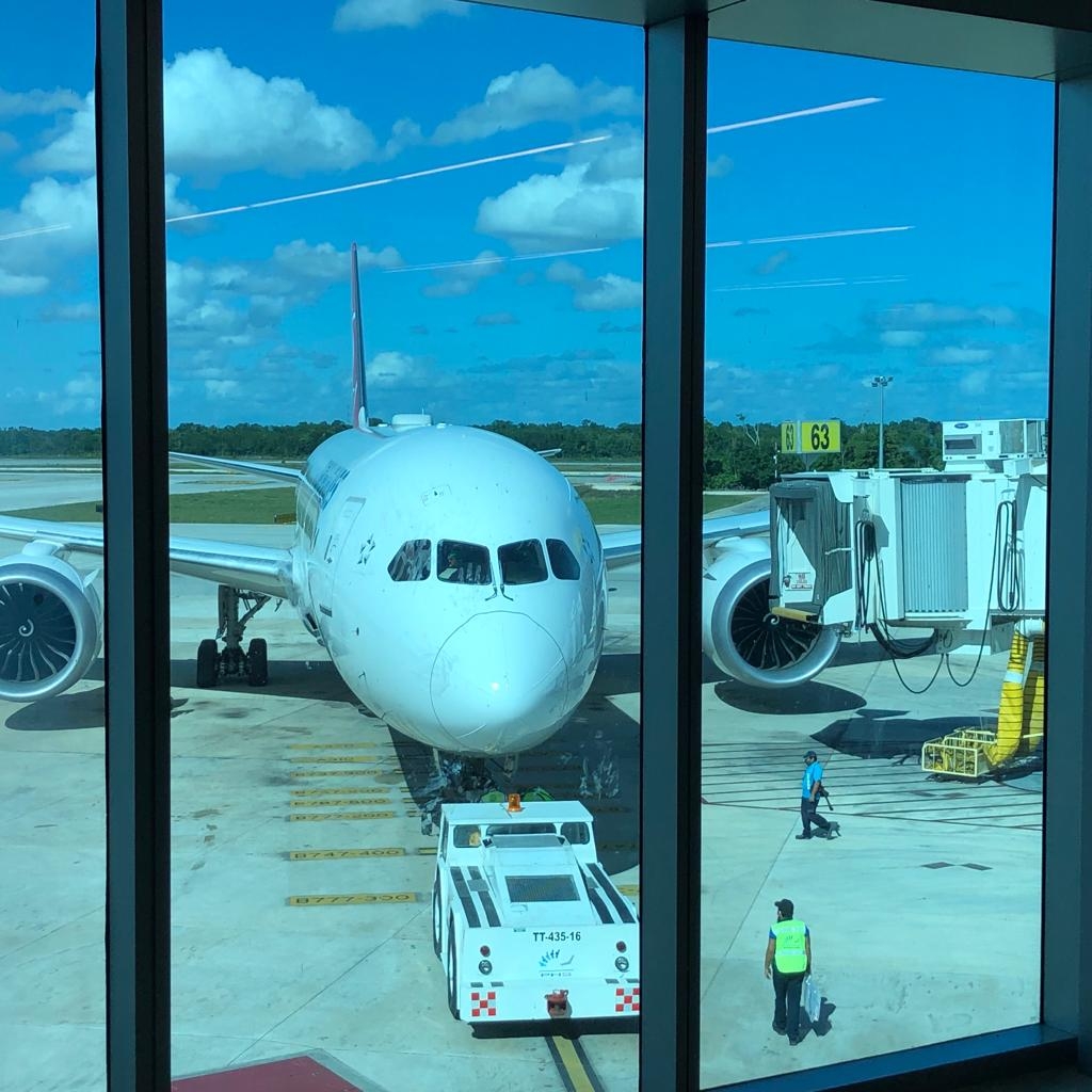Aerolíneas como Aeroméxico, Volaris, American Airlines y British Airways tienen vuelos programados para este 04 de agosto en el Aeropuerto Internacional de Cancún