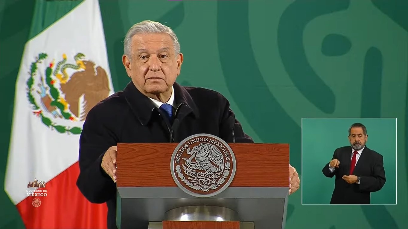 El presidente Andrés Manuel López Obrador (AMLO) agradeció a las personas que llegaron al Zócalo capitalino para presenciar el Tercer Informe de Gobierno