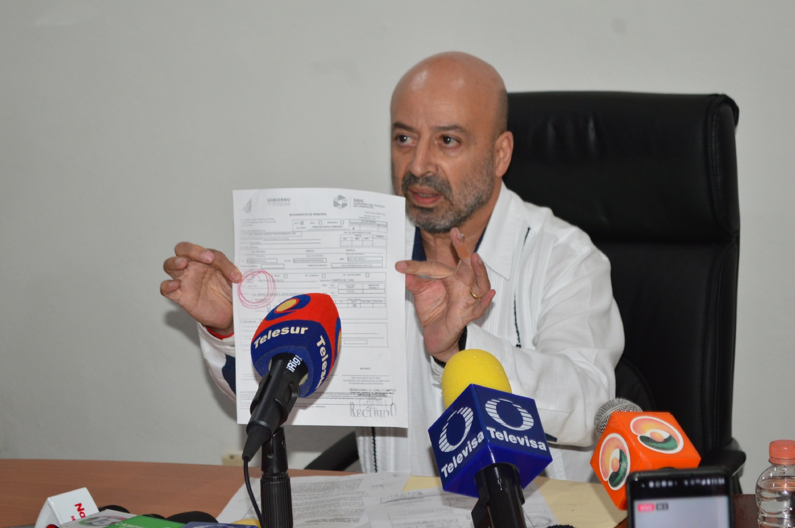 El Fiscal General del Estado se desdice. Primer asegura que Arturo Bravo fue designado Vicefiscal y ahora lo desmiente El Fiscal General del Estado se desdice. Primer asegura que Arturo Bravo fue designado Vicefiscal y ahora lo desmiente