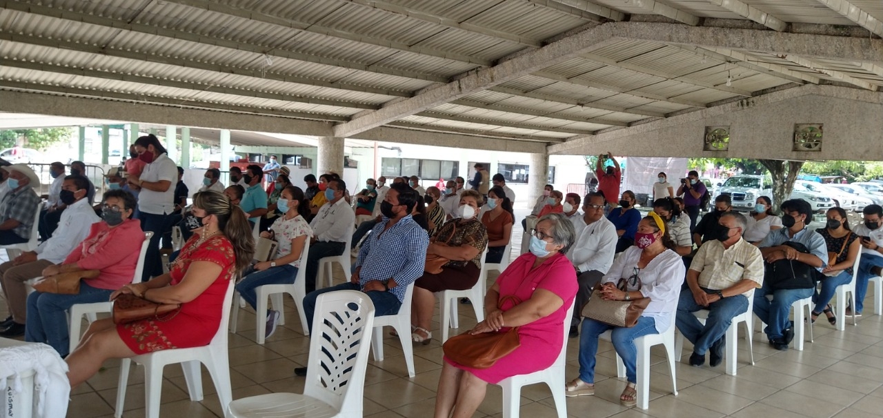 Al evento asistieron un importante número de comerciantes, hoteleros, restauranteros, artesanos