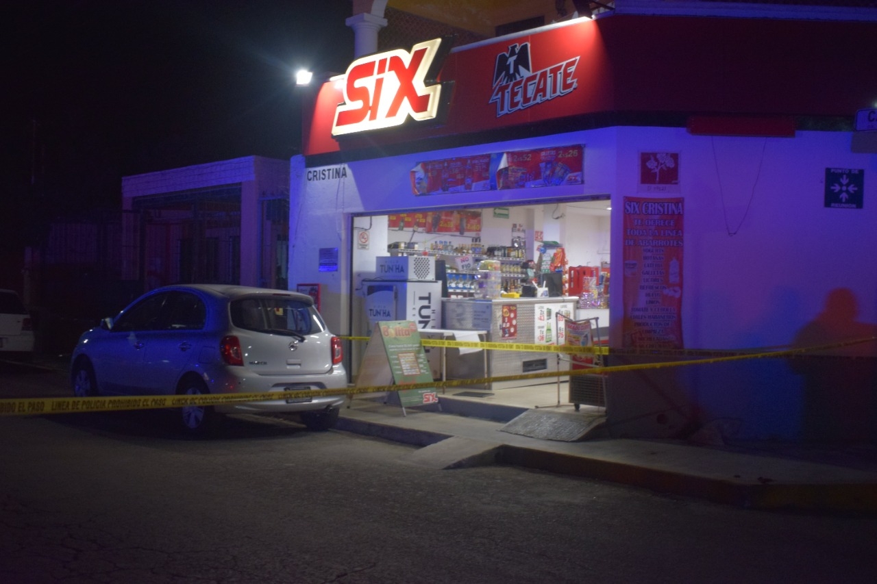 Las autoridades llegaron al negocio para atender el llamado de urgencia Las autoridades llegaron al negocio para atender el llamado de urgencia