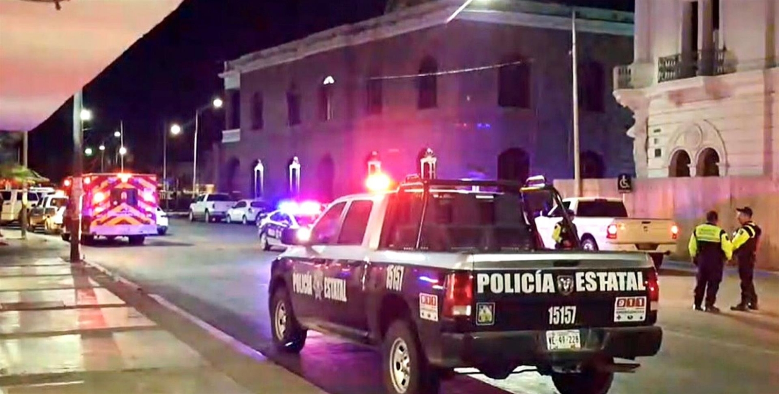 La Fiscalía de Sonora confirmó 3 muertos tras un ataque armado en las inmediaciones del palacio municipal Guaymas, donde se encontraba la alcaldesa y un grupo de feministas