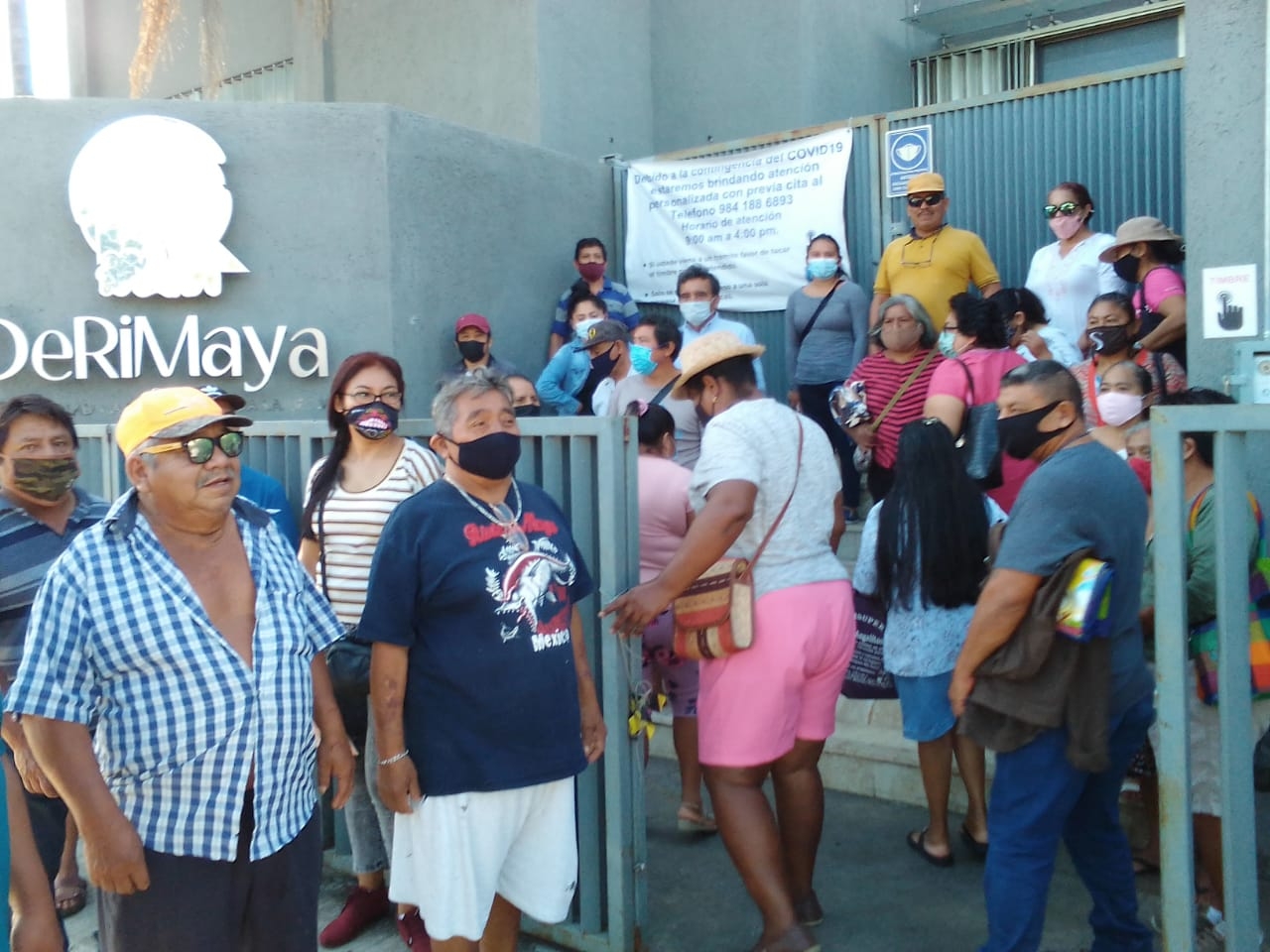 Los habitantes de la colonia Colosio indican que, a pesar de haber pagado, la desarrolladora no les da sus títulos de propiedad