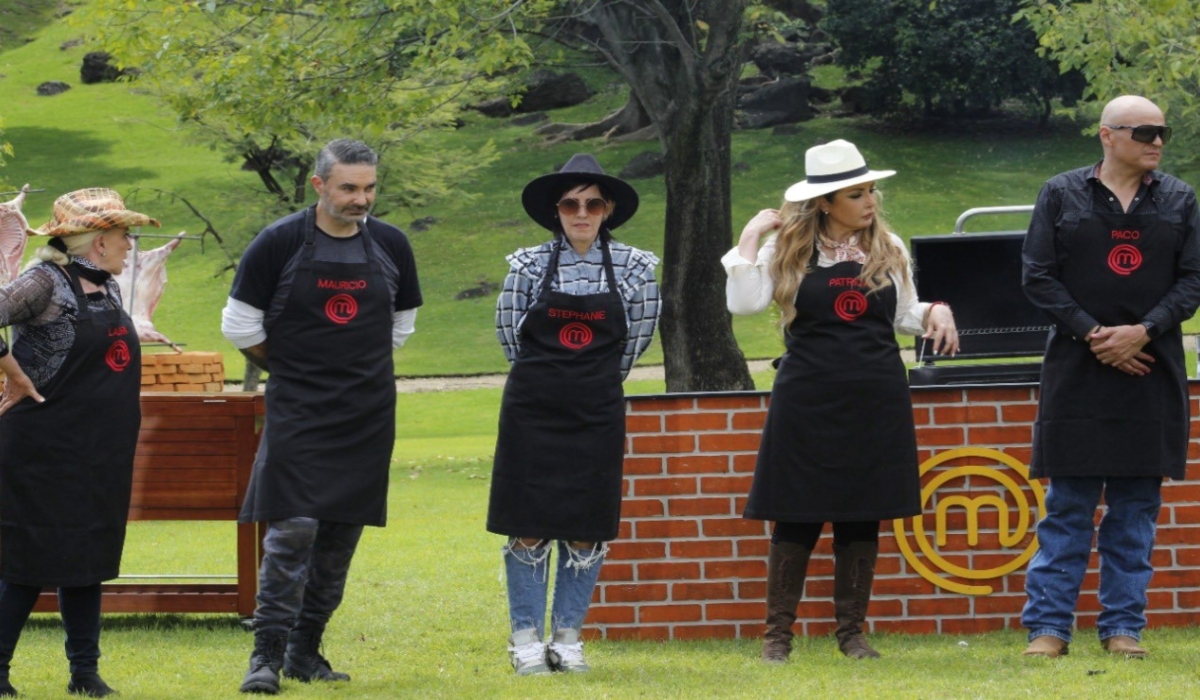 Mauricio Islas fue el eliminado del programa número 15 de MasterChef Celebrity, pues su platillo de eliminación fue el menos acertado, de acuerdo a los tres jurados del programa