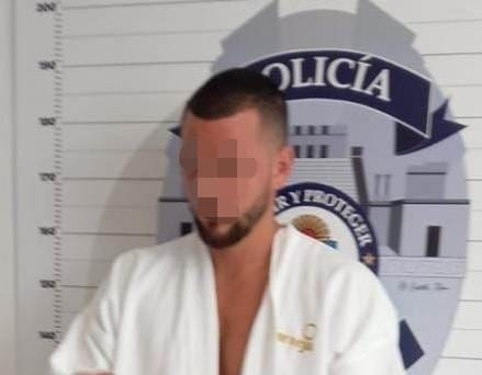 Al lugar llegaron paramédicos quienes confirmaron la joven ya no contaba con signos vitales Al lugar llegaron paramédicos quienes confirmaron la joven ya no contaba con signos vitales
