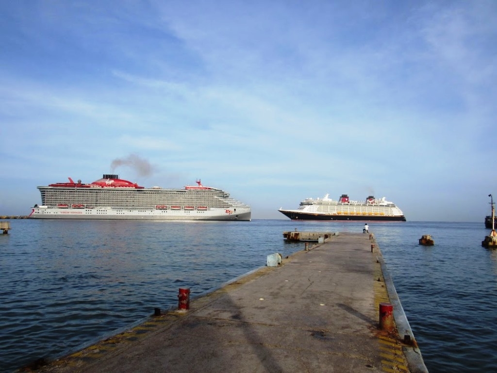La visita de los hoteles flotantes a la isla va en aumento conforme se acerca la temporada alta
La visita de los hoteles flotantes a la isla va en aumento conforme se acerca la temporada alta