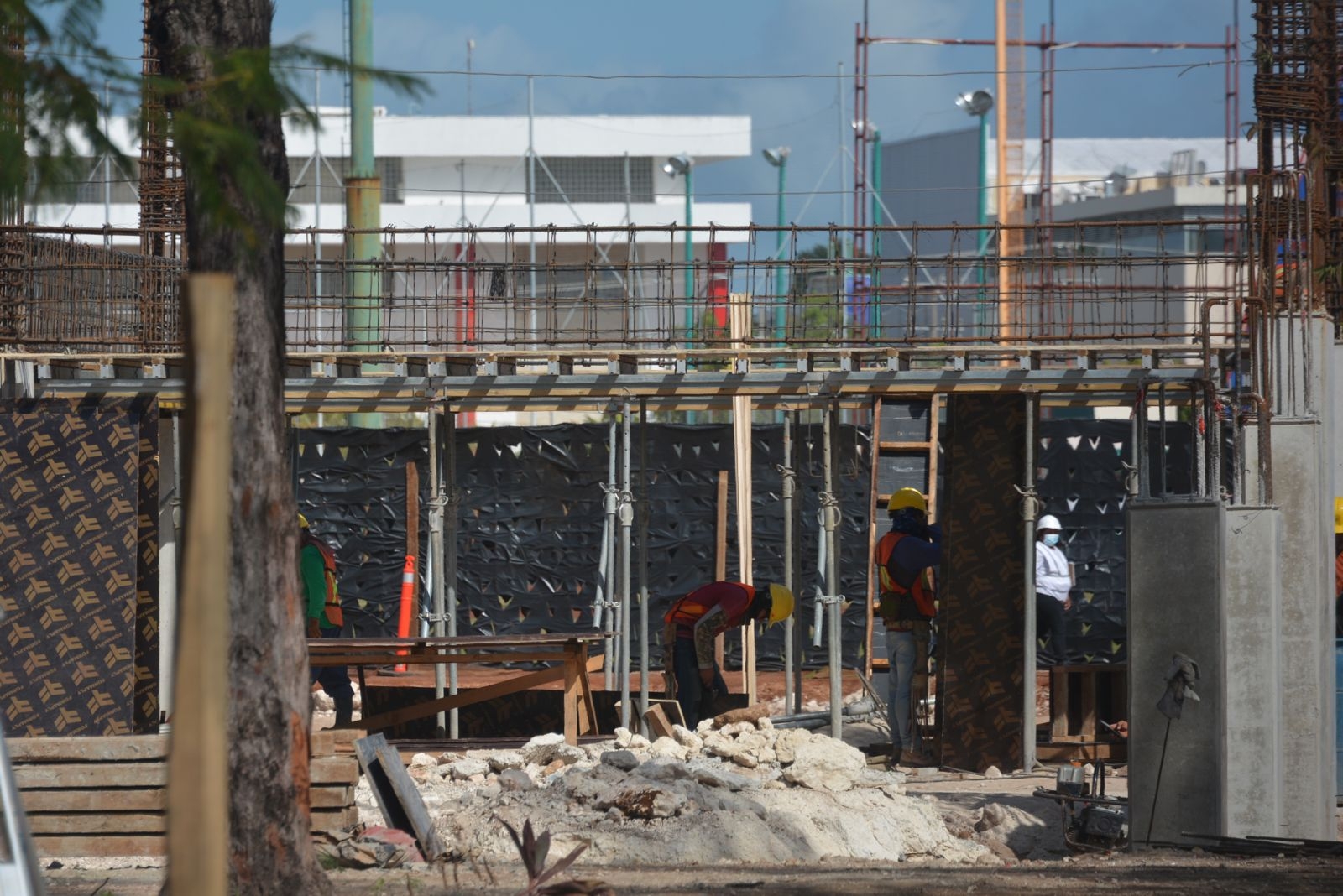 Los trabajos del Estadio 'Beto Ávila' en Cancún son uno de los proyectos que realiza la Sedatu en Quintana Roo