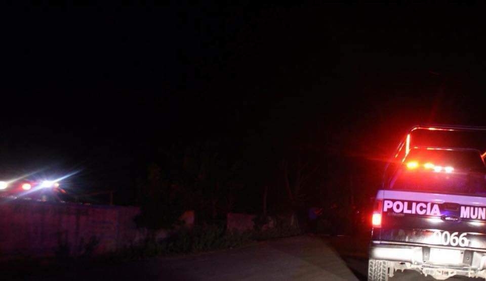 El otro lesionado de quien se desconoce su identidad, se encuentra hospitalizado en Bacalar con lesiones menores