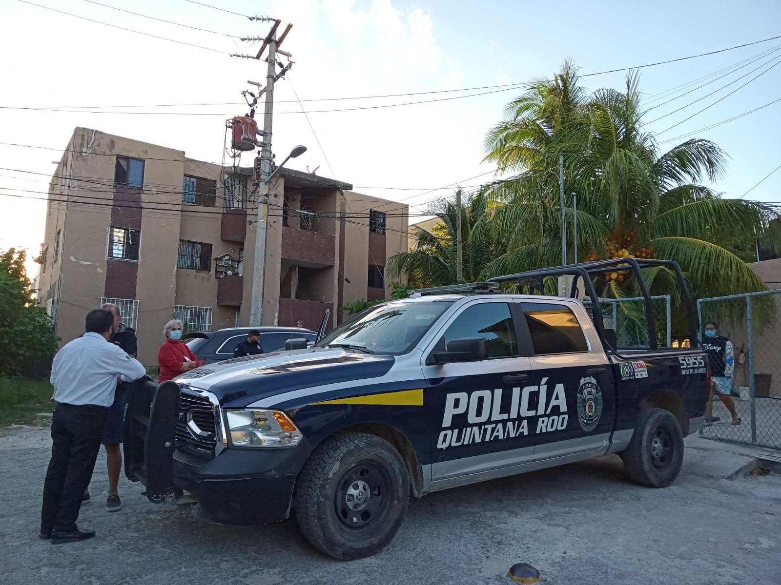 La persona de acuerdo a los vecinos vivía sola, y desconocen si en días pasados estuvo conviviendo con alguien,