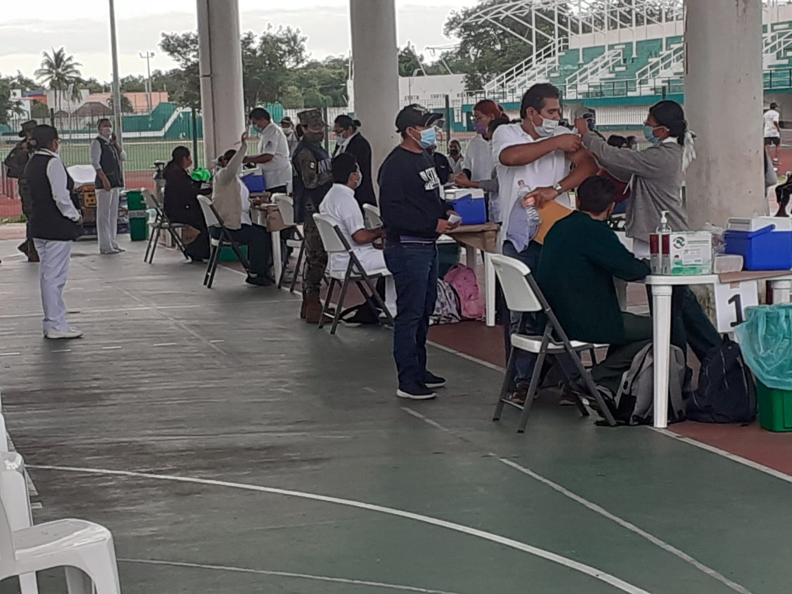 La campaña continuará el día de mañana en horario de 8 a 6 de la tarde o hasta que se acaben las vacunas