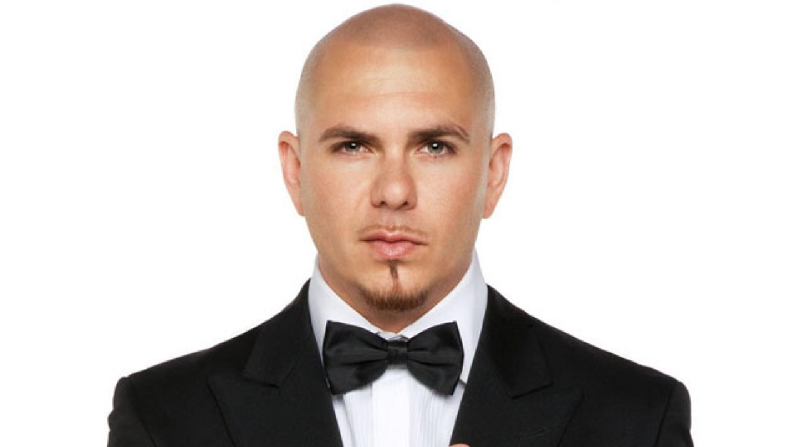 Pitbull es un rapero cubano y cantante de música urbana que tiene un largo historial de éxitos y colaboraciones Pitbull es un rapero cubano y cantante de música urbana que tiene un largo historial de éxitos y colaboraciones