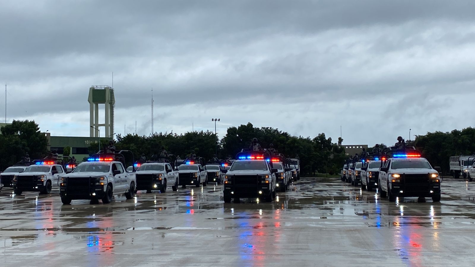 La Guardia Nacional se encarga de vigilar los límites territoriales en el Sureste de México, para regular la entrada de migrantes al país La Guardia Nacional se encarga de vigilar los límites territoriales en el Sureste de México, para regular la entrada de migrantes al país