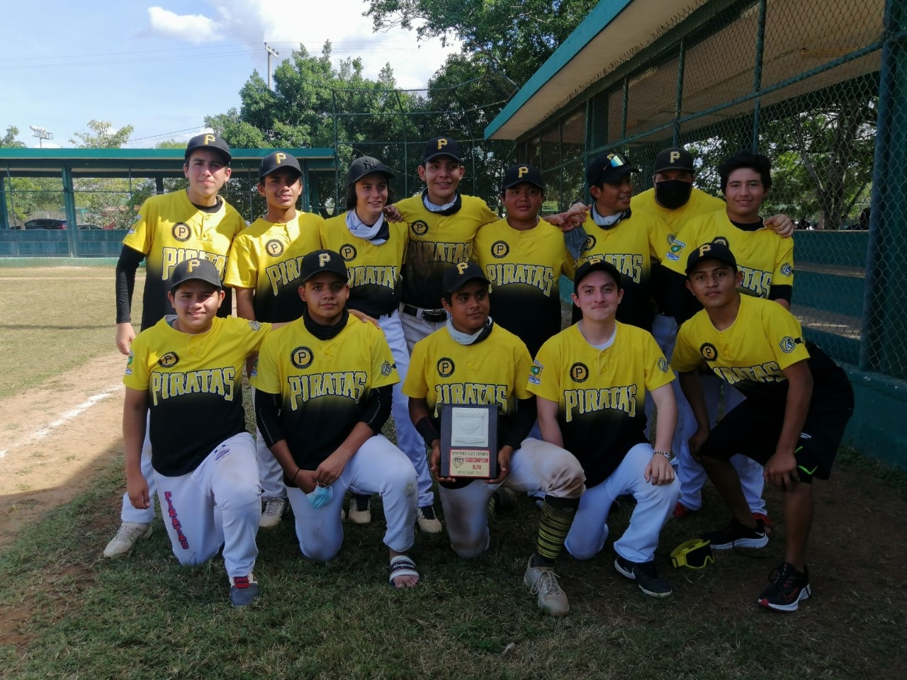La novena campechana tuvo un fuerte fin de semana, pero no le fue bien en la final de la categoría 15-16 La novena campechana tuvo un fuerte fin de semana, pero no le fue bien en la final de la categoría 15-16