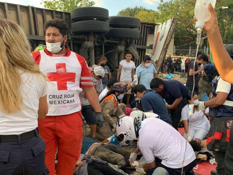 Lista de migrantes fallecidos y lesionados tras volcadura de tráiler en carretera Tuxtla-Chiapa de Corzo