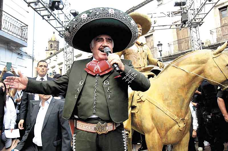 Hace 10 años el ídolo de México se presentó en el Jardín Carta Hace 10 años el ídolo de México se presentó en el Jardín Carta