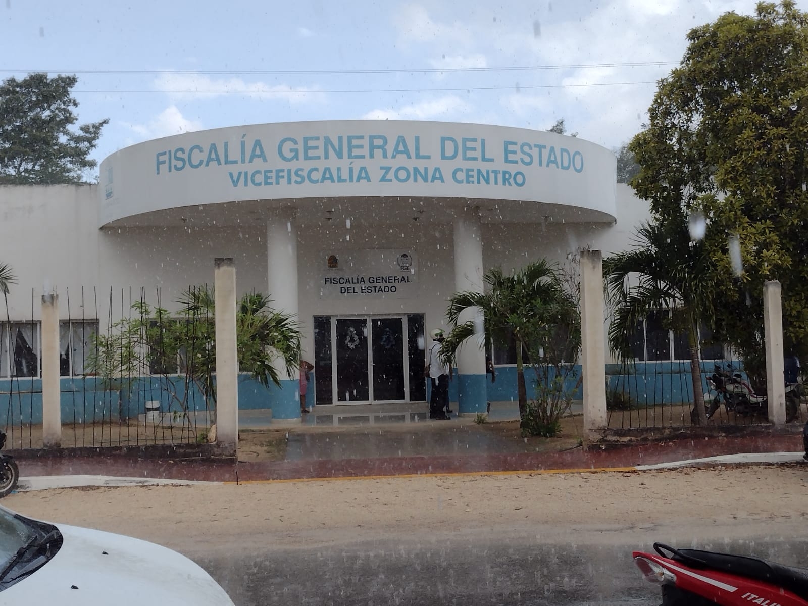 El pasado domingo por la tarde, fue abandonada en una clínica una mujer con múltiples golpes