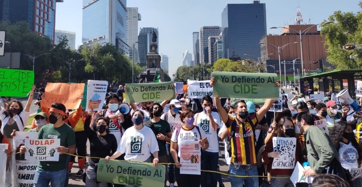 La comunidad estudiantil exige que sea removido de la dirección general del CIDE, José Antonio Romero Tellaeche