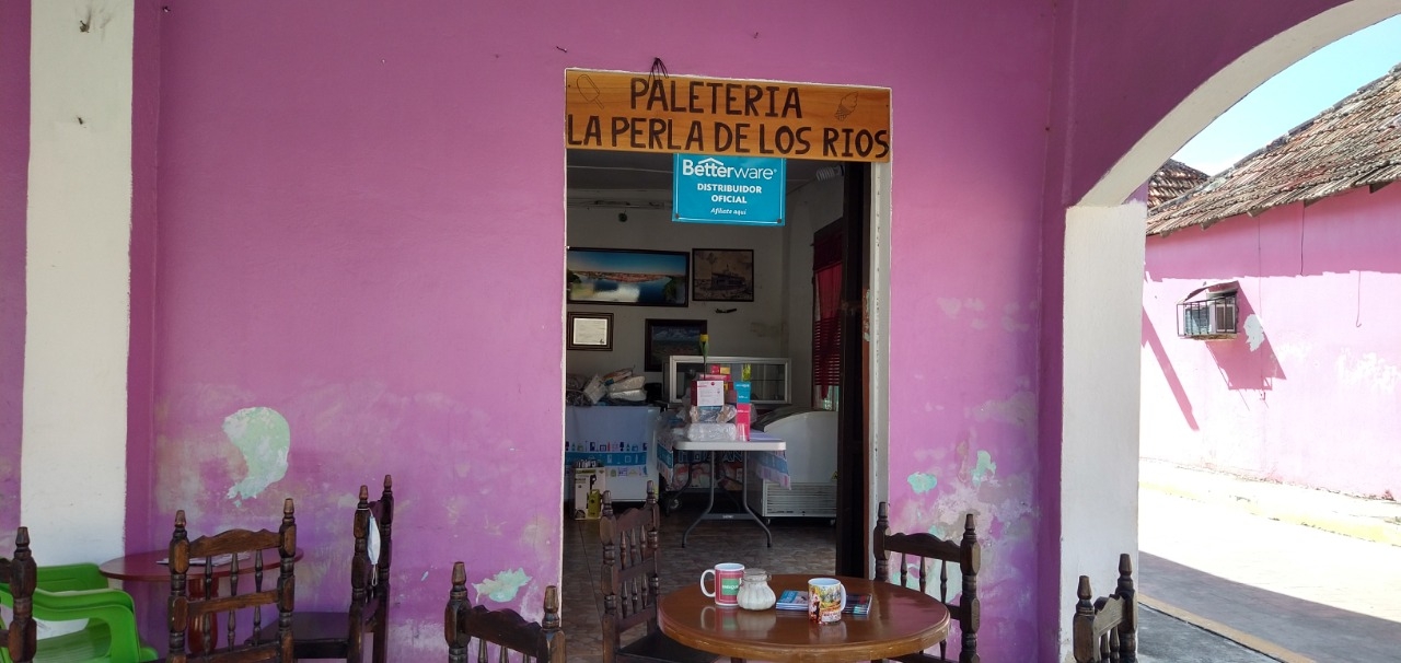 Desde su apertura en este mismo sitio en los portales del centro histórico, con el paso de los años se fue convirtiendo en sitio preferido de todos los visitantes