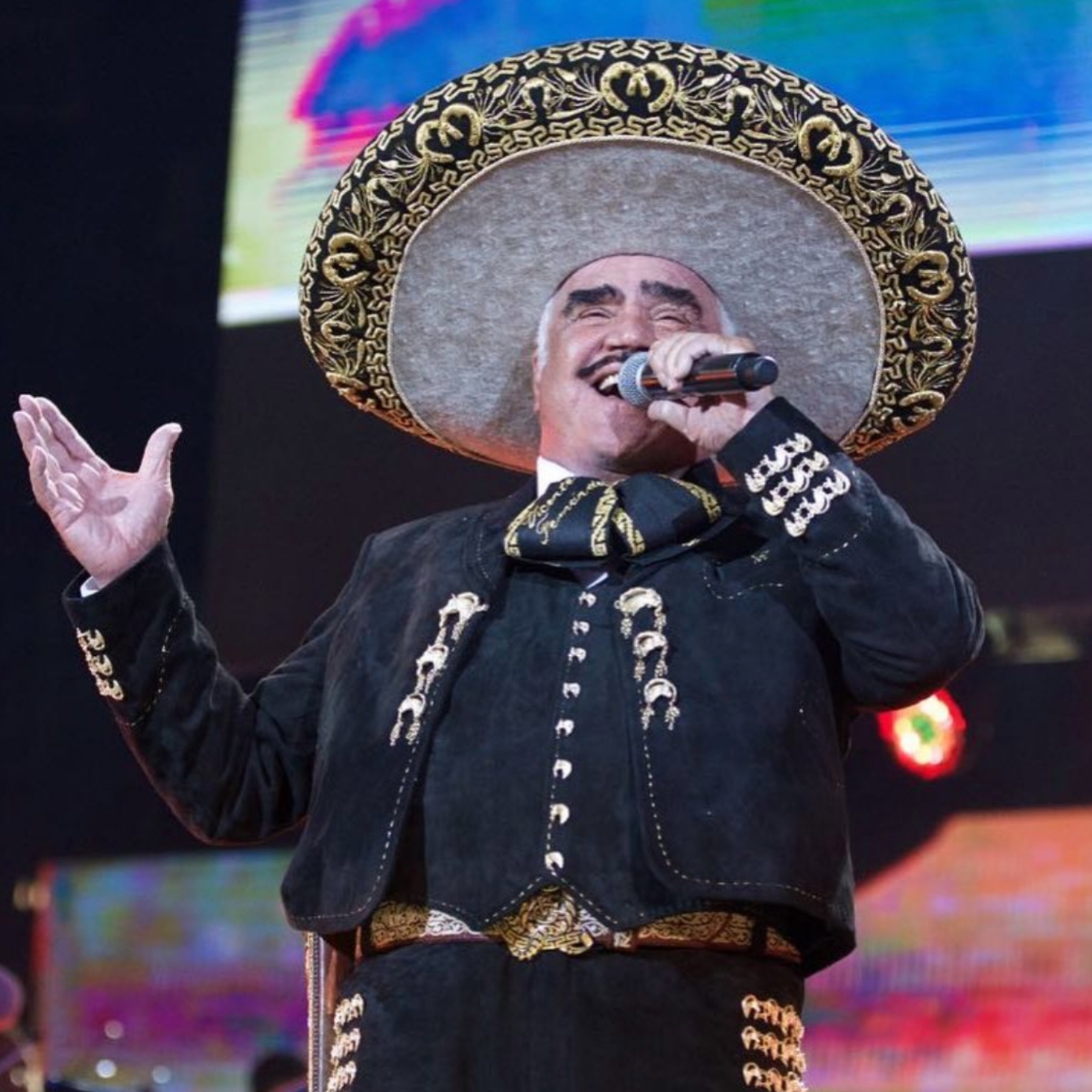 El cantante confesó que recibió la invitación, pero una importante razón le impidió aceptarla