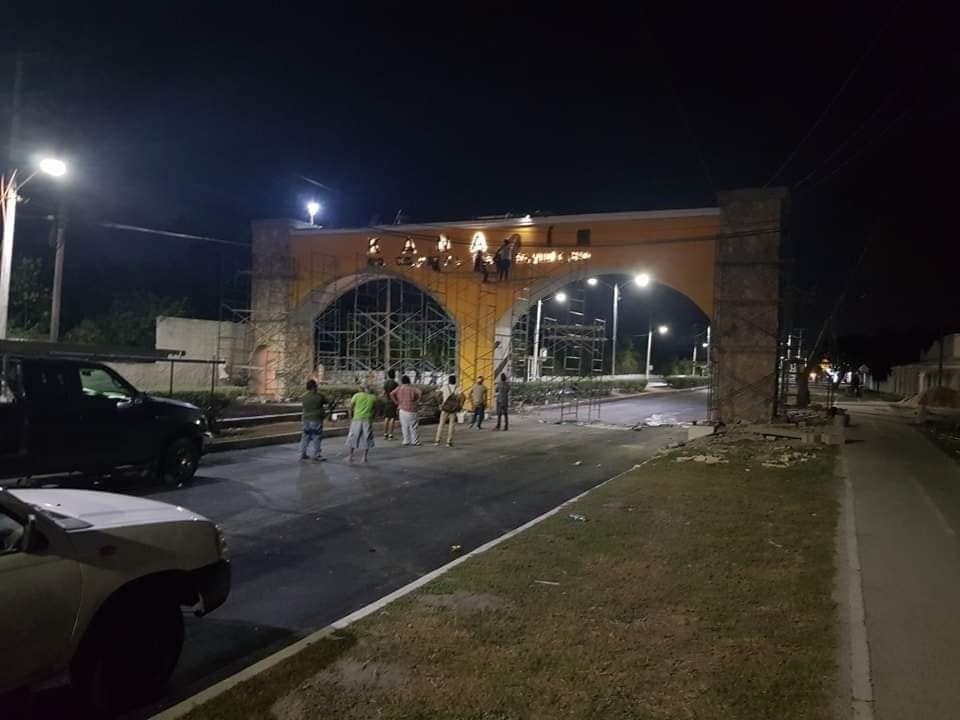 Colones exigen al alcalde saber cuento costaron las obras recientemente develadas Colones exigen al alcalde saber cuento costaron las obras recientemente develadas
