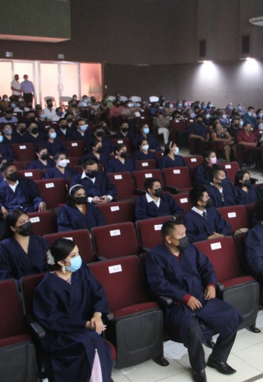 Más del 40 por ciento de los jóvenes que trabajan en la administración municipal, son jóvenes egresados