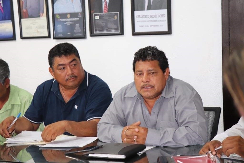 La demanda fue interpuesta por la dirigencia Estatal del Sindicato Único de Trabajadores al Servicio de los Poderes, Municipios e Instituciones Descentralizadas La demanda fue interpuesta por la dirigencia Estatal del Sindicato Único de Trabajadores al Servicio de los Poderes, Municipios e Instituciones Descentralizadas