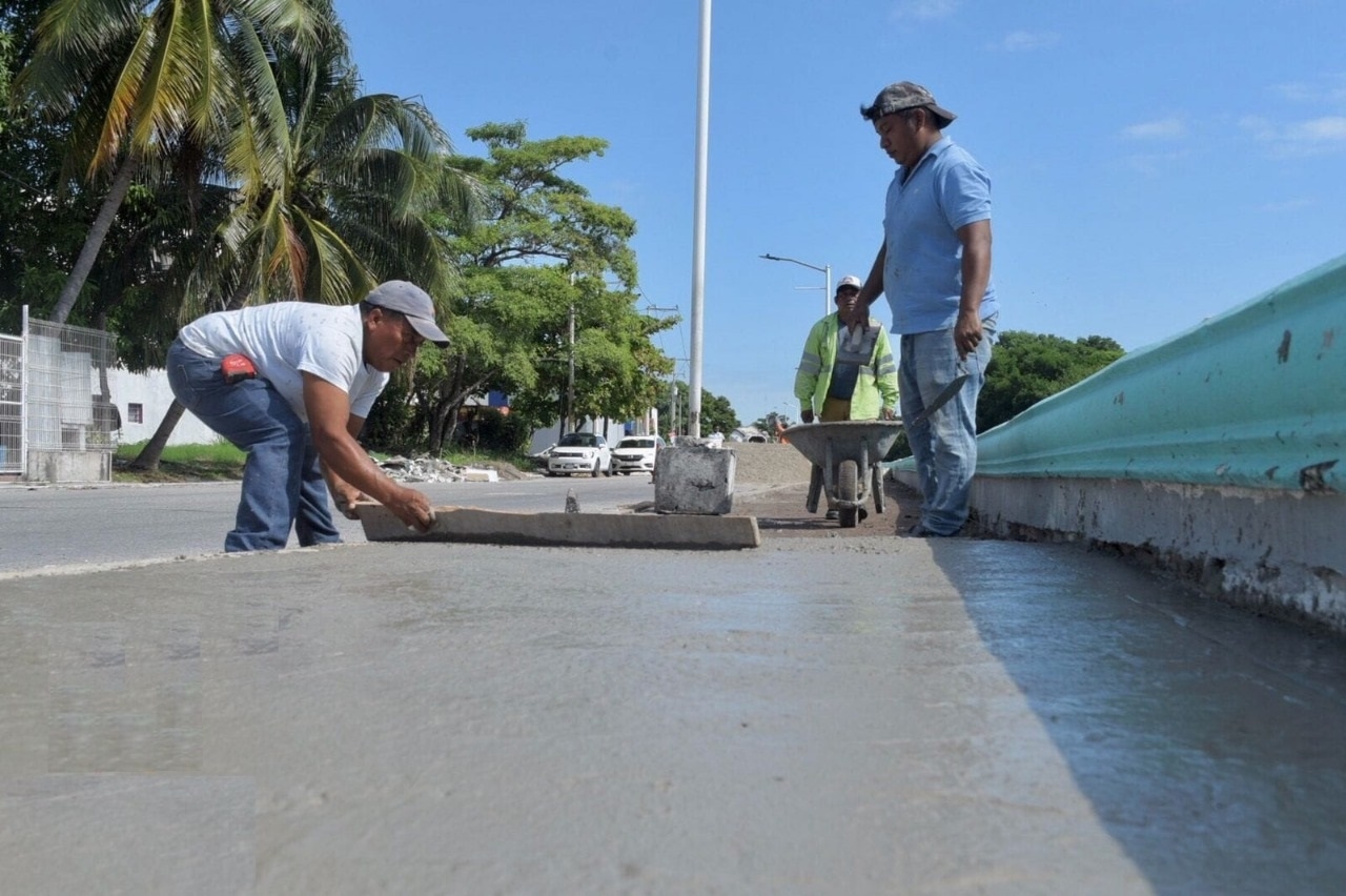 Muchos trabajadores fueron desplazados de la industria de la construcción por sindicatos foráneos que se aliaron con empresas originarias de otras entidades del país Muchos trabajadores fueron desplazados de la industria de la construcción por sindicatos foráneos que se aliaron con empresas originarias de otras entidades del país