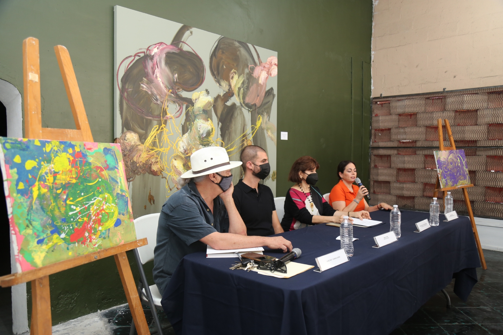 El evento será a beneficio de la Asociación Construyendo Sonrisas, cuyos trabajos también formarán parte de las galerías y contará con 27 obras de 13 artistas