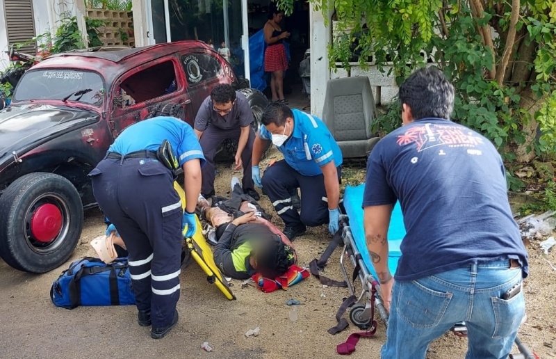 Trabajador de Izzi sufre descarga eléctrica en colonia Maya Pax de Tulum