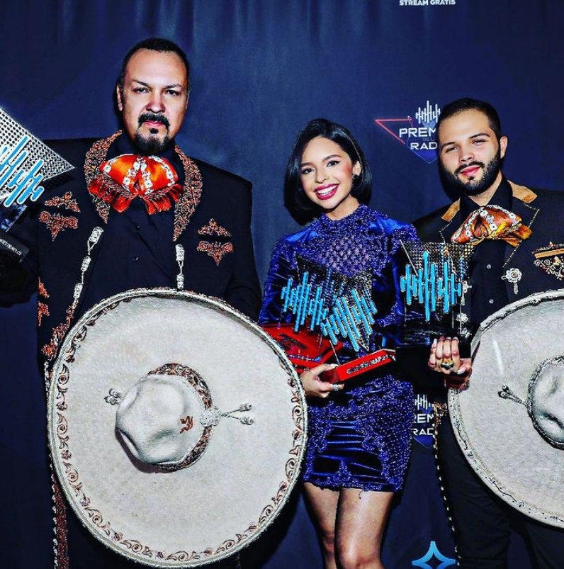 Pepe Aguilar es uno de los cantantes más reconocidos de México por su constancia y esfuerzo, lo que ha sabido transmitir a sus hijos Ángela y Leonardo. Foto: Instagram @pepeaguilar_oficial