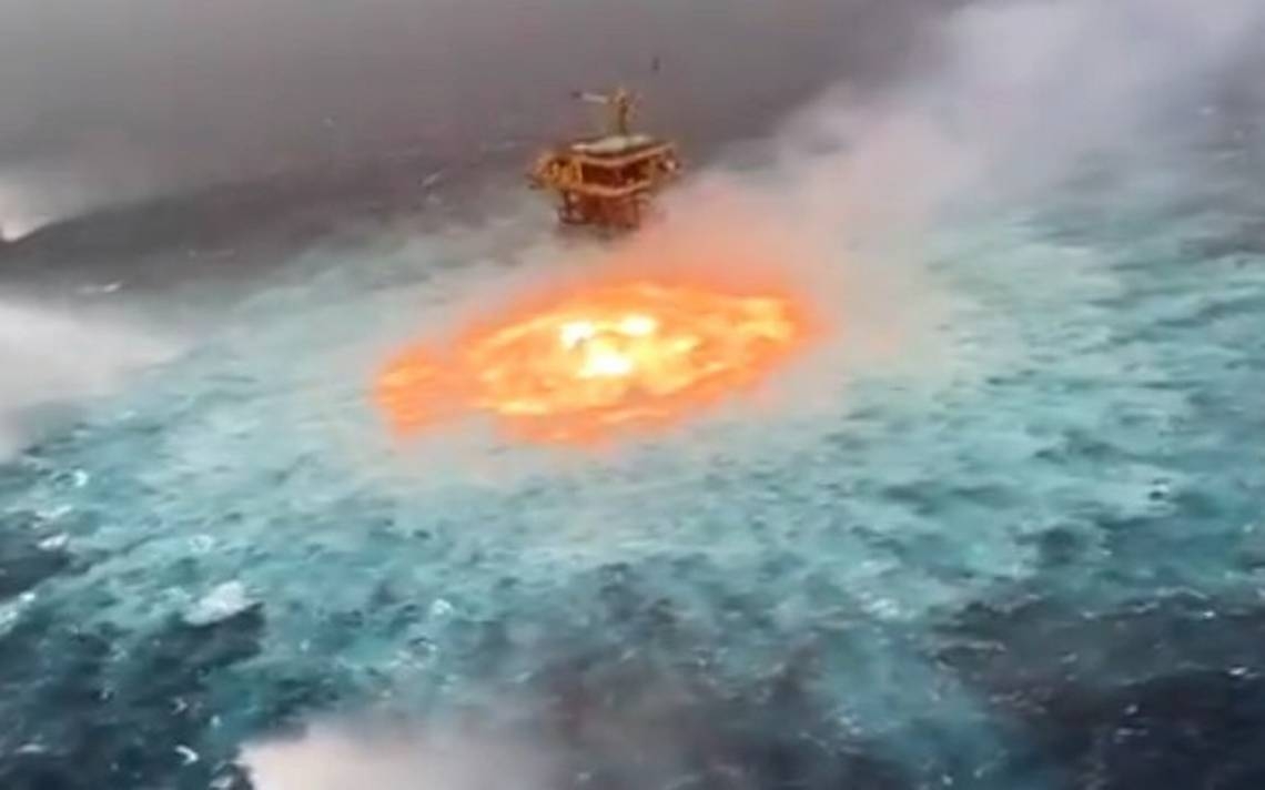 Tras el incendio registrado en el ducto submarino en Campeche, el Gobierno de México dio un plazo a Pemex para dar un informe de lo que ocurrió