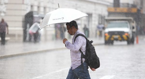 Viento del este y noreste de 15 a 30 km/h en la región, con rachas de hasta 50 km/h en la región Viento del este y noreste de 15 a 30 km/h en la región, con rachas de hasta 50 km/h en la región
