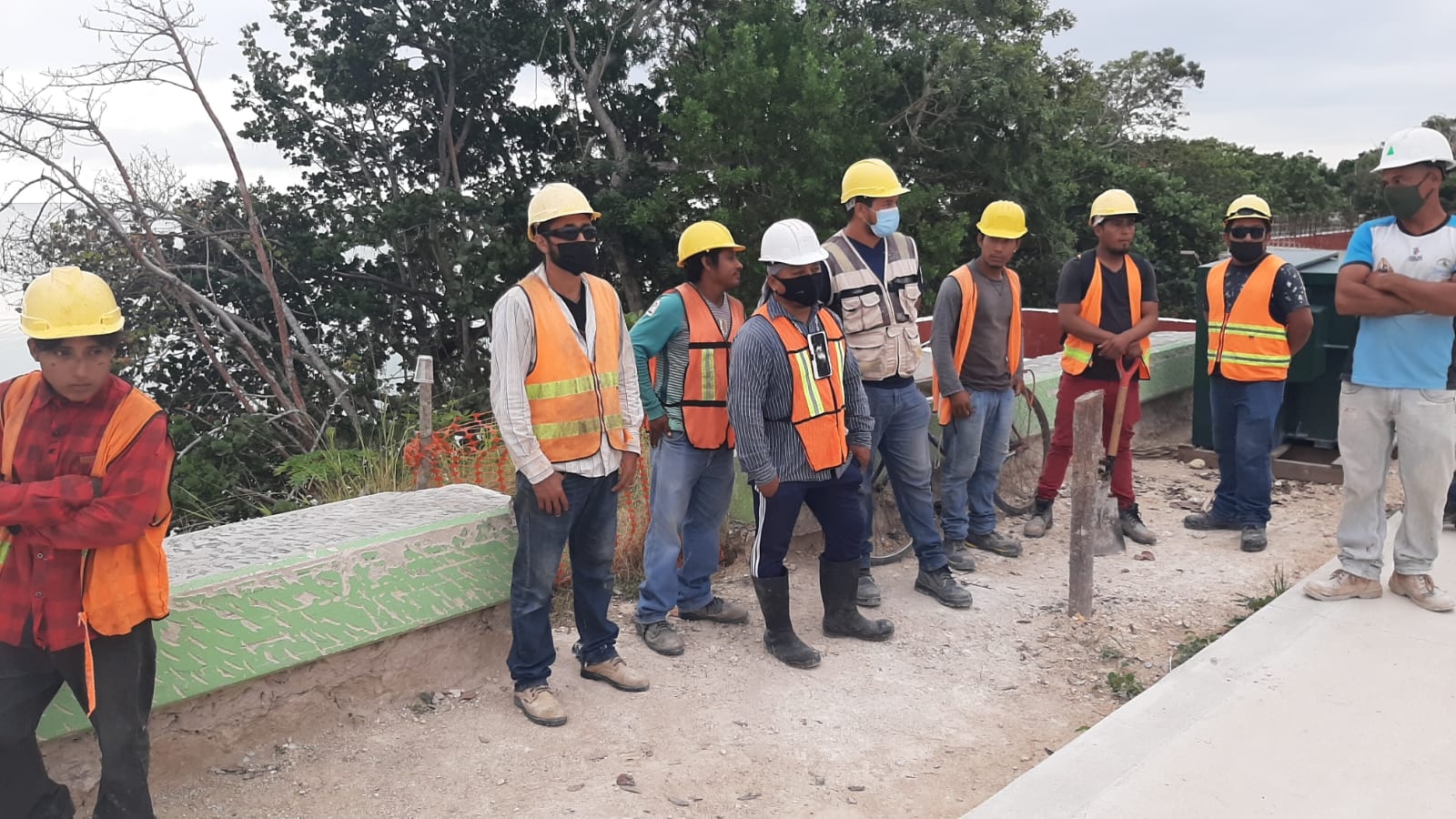 IUSA Construcciones S. A de C. V, empresa encargada de la obra, culpa al Gobierno de Carlos Joaquín IUSA Construcciones S. A de C. V, empresa encargada de la obra, culpa al Gobierno de Carlos Joaquín