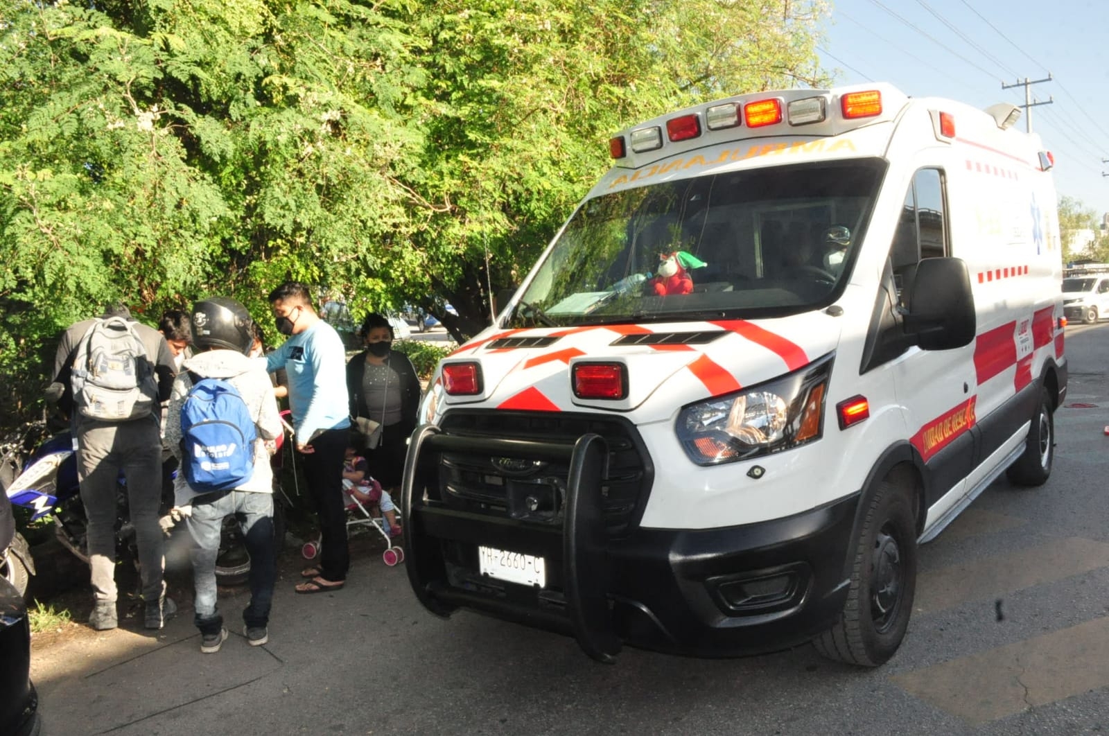 En el sitio se dieron cita los responsables de la patrulla 6081 y los carropatrullas 8012 y 8011 de la SSP En el sitio se dieron cita los responsables de la patrulla 6081 y los carropatrullas 8012 y 8011 de la SSP