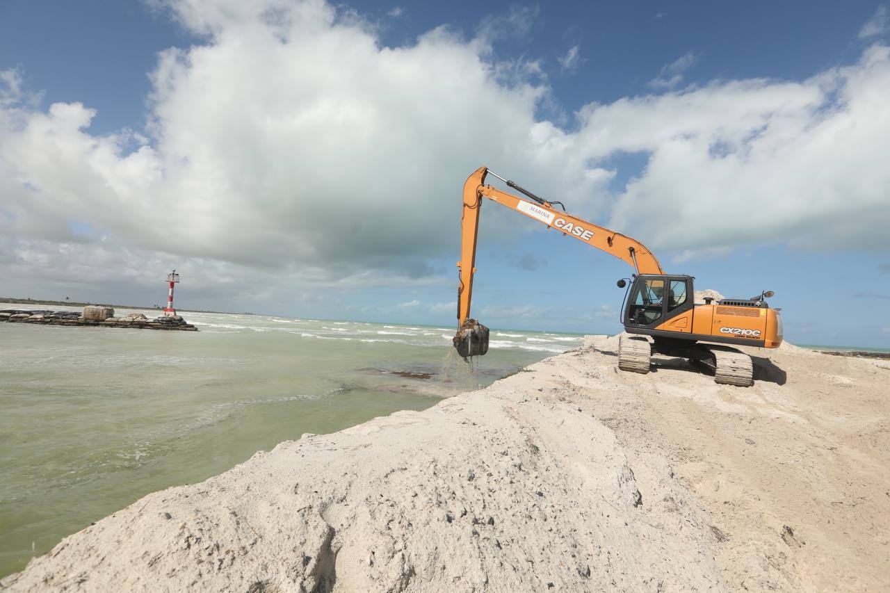 Se indicó que las obras permitirán que las embarcaciones de los hombres de mar puedan acceder a la dársena con mayor facilidad y seguridad Se indicó que las obras permitirán que las embarcaciones de los hombres de mar puedan acceder a la dársena con mayor facilidad y seguridad